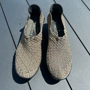 Steve Madden Betsi Slip On Wedges size 8.5 Bronze